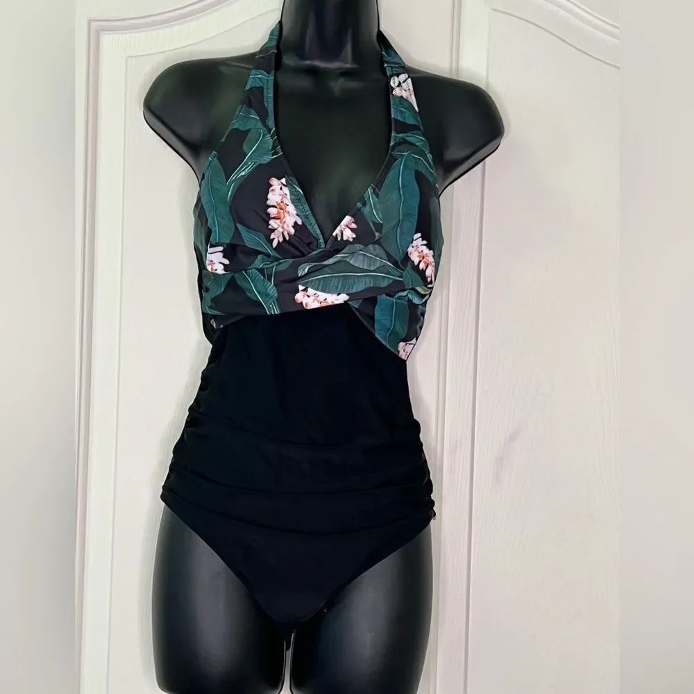 NWOT 1 Piece Swimsuit